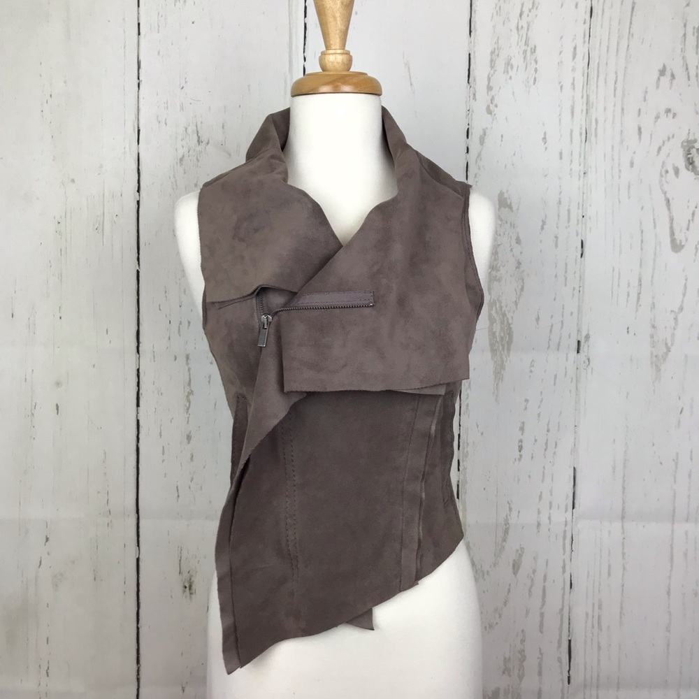 BCBGMaxAzria Vest Faux-Suede Asymmetrical NWOT - Picture 3 of 8